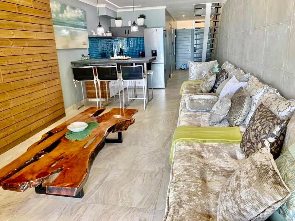 Sea Front Designer Apartment Ballito Eksteriør billede